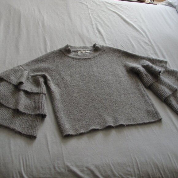ENDLESS ROSE Dove Gray 3/4 RUFFLE Sleeve MOHAIR Blend SWEATER Sz LARGE - Picture 3 of 7